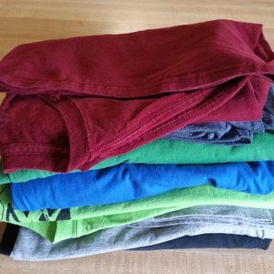 Lot #5 - 7 Short-Sleeved Tee Shirts - Size XLarge